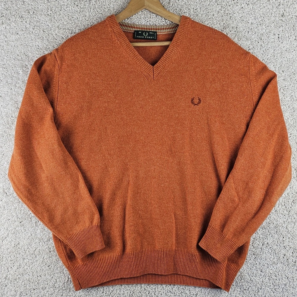 Vintage Fred Perry 100% Wool V Neck Sweater Jumper Made in Italy Mens 2XL Crest